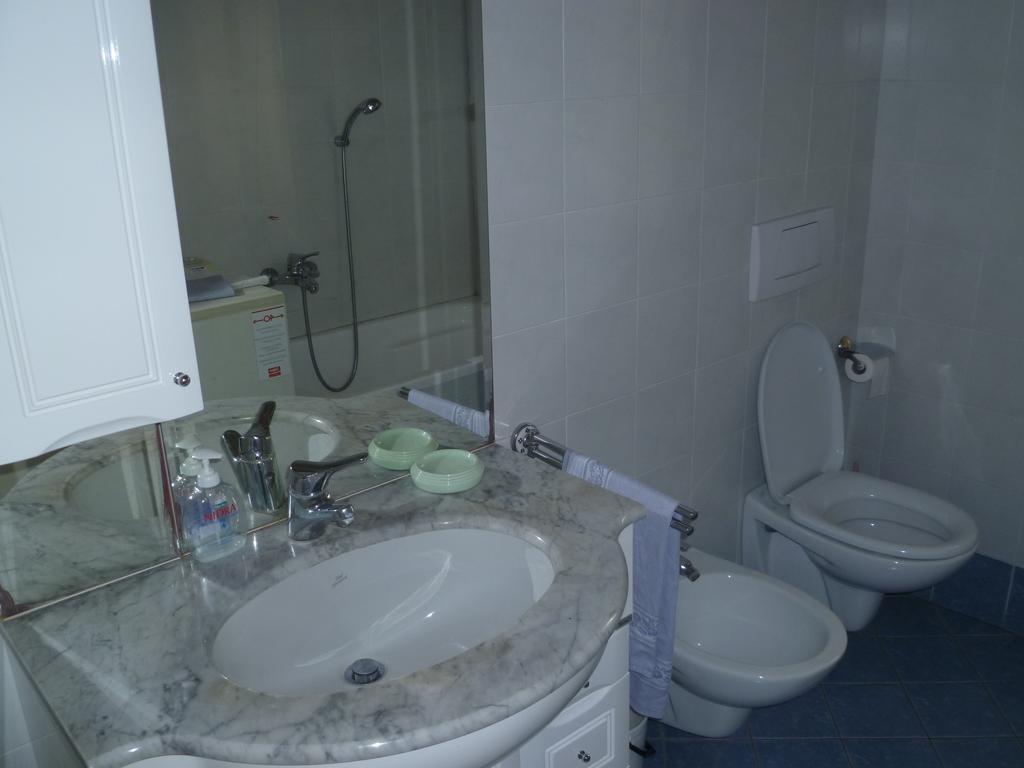 Villa Nido del Tadini Lovere Habitación foto
